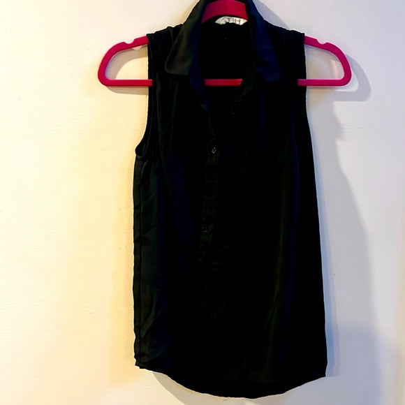 New Look Tops - look size 8 Black Sleeveless Blouse w/Peter Pants Collar Lightweight